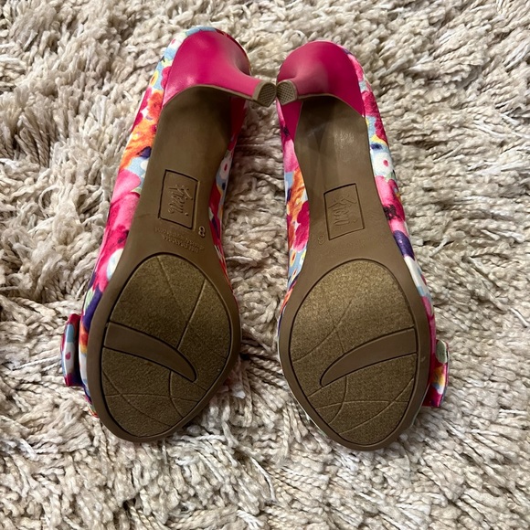 Fioni High Heel Shoes Size 8. - Picture 5 of 7